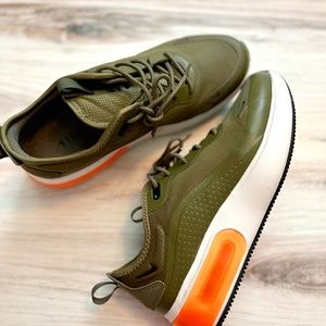 NIKE Women's Air Max Dia 'Medium Olive'